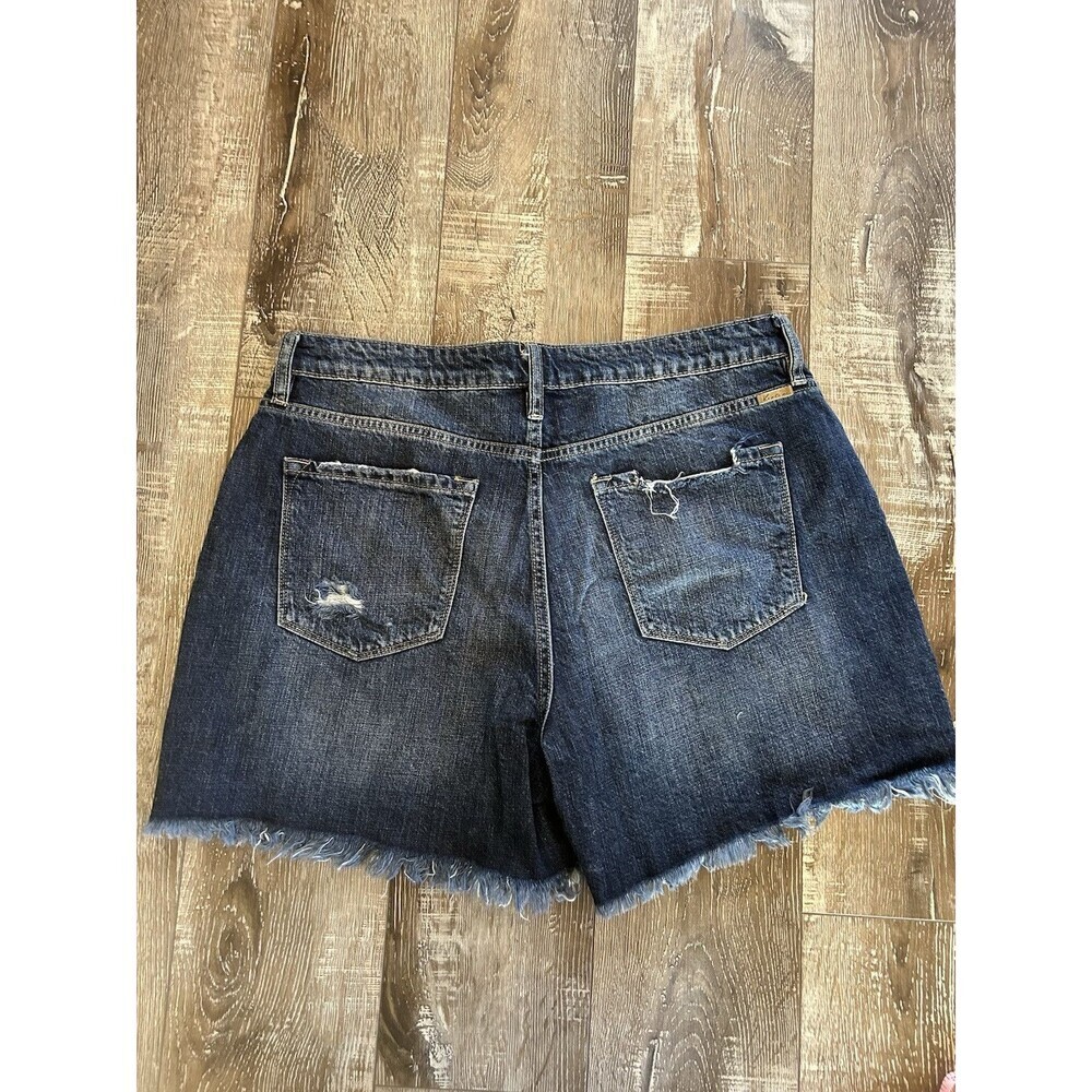 Kancan Distressed High Rise Frayed Hem Relaxed Denim Girlfriend Shorts 13/30 - Picture 2 of 11